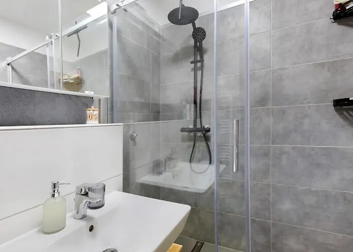 Accommodatie bij particulieren Stilvolle Mit Wohngemeinschaft - Ausstattung Düsseldorf